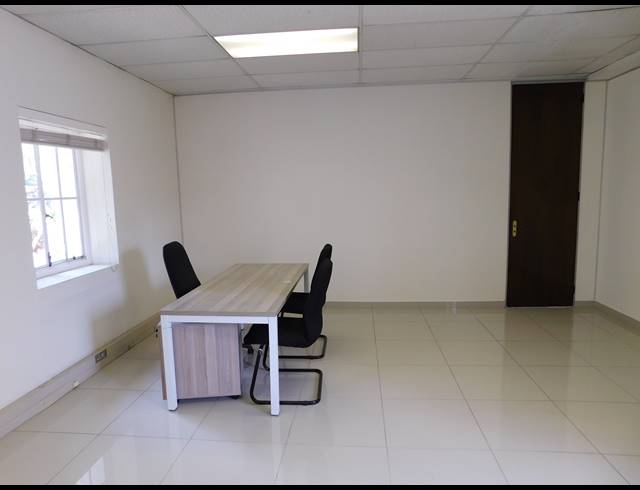 200M² OFFICE TO LET IN FERNDALE